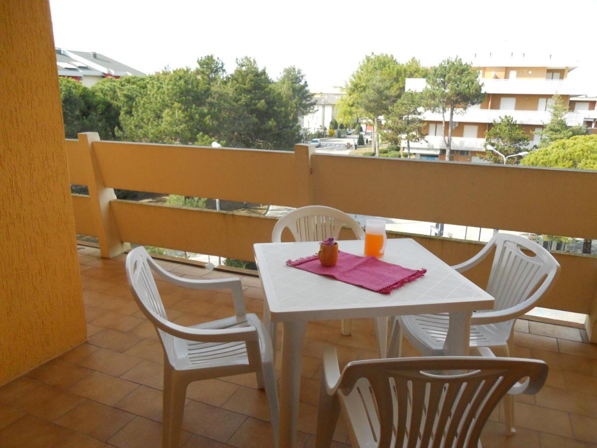Condominio Carina Bibione Esterno foto